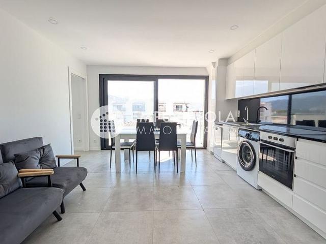 Piso en venta en calle Punta de Llevant, Roses, de 69 m² 2 habitaciones por 315.000