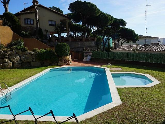 Piso en venta en calle Passatge de Josep Maria Sert, Lloret de Mar, de 117 m² 4 habitaciones por 263.000 €