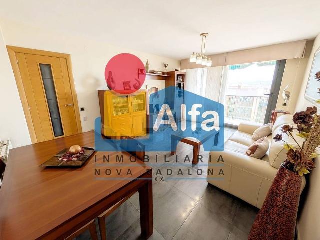 Piso en venta en calle Pau Picasso, Badalona, de 99 m² 4 habitaciones por 358.000