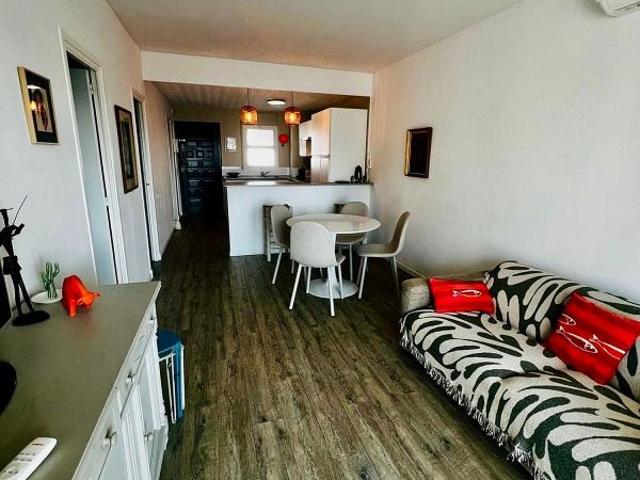 Piso en venta en calle Poblat Tipicav Canal, Castelló d´Empúries, de 68 m² 2 habitaciones por 245.000
