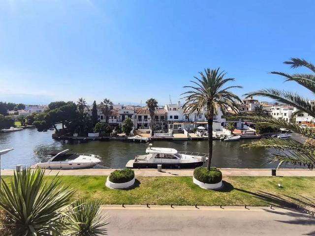 Piso en venta en calle Poblat Típicgregal, Castelló d´Empúries, de 31 m² 1 habitación por 150.000