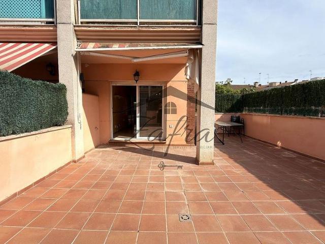 Piso en venta en calle Pompeu Fabra, Tordera, de 85 m² 3 habitaciones por 235.000