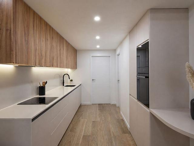 Piso en venta en calle Pompeu Fabra, Sant Boi de Llobregat, de 53 m² 1 habitación por 235.000