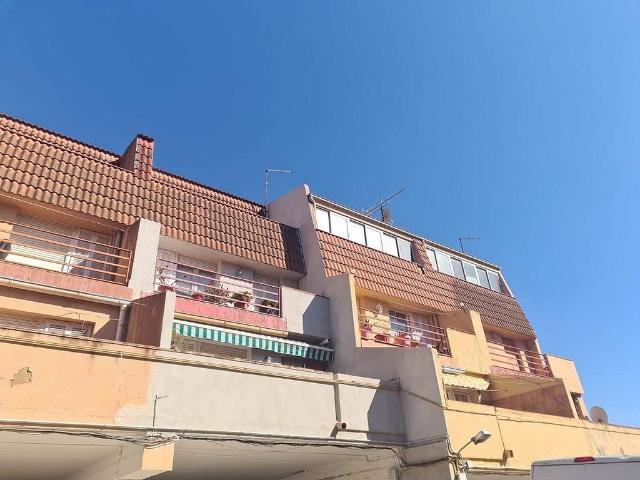 Piso en venta en calle Pont de Pau Casals, Jonquera, La, de 113 m² 3 habitaciones por 85.000