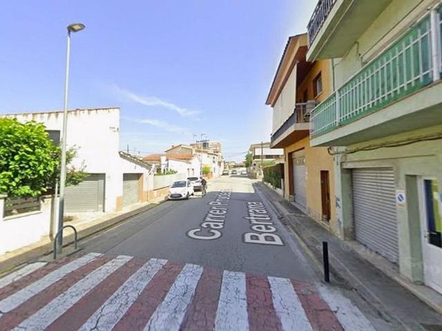 Piso en venta en calle Prudenci Bertrana, Sils, de 72 m² 3 habitaciones por 110.000