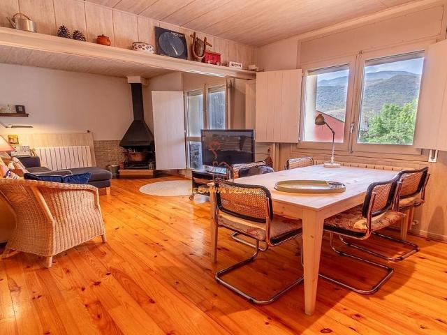 Piso en venta en calle Ral, Bellver de Cerdanya, de 77 m² 2 habitaciones por 285.000