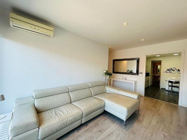 Dúplex en venta en calle Ramon Albo, Barcelona, de 161 m² 4 habitaciones por 795.000