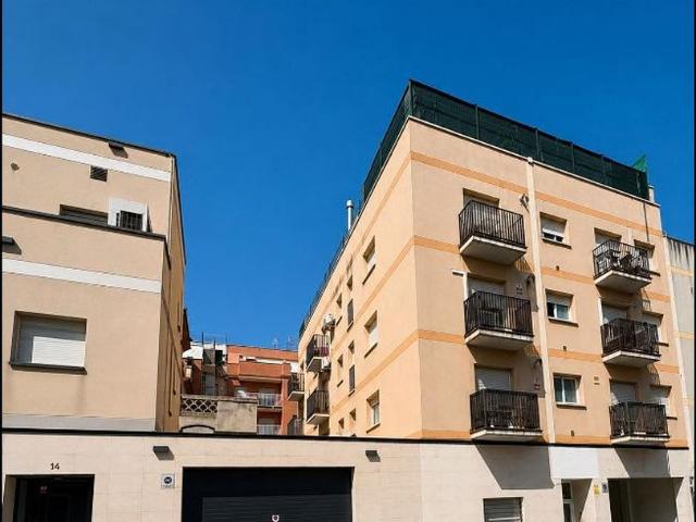 Piso en venta en calle Ramon Estruch de, Sant Boi de Llobregat, de 62 m² 2 habitaciones por 179.900