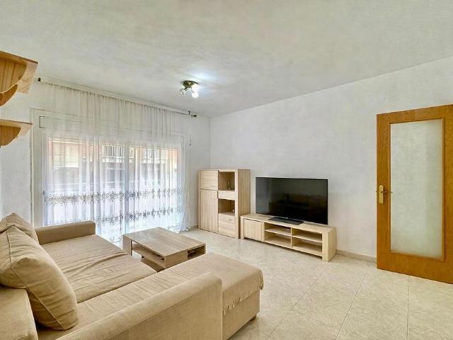 Piso en venta en calle Ripollès, Granollers, de 55 m² 3 habitaciones por 179.000