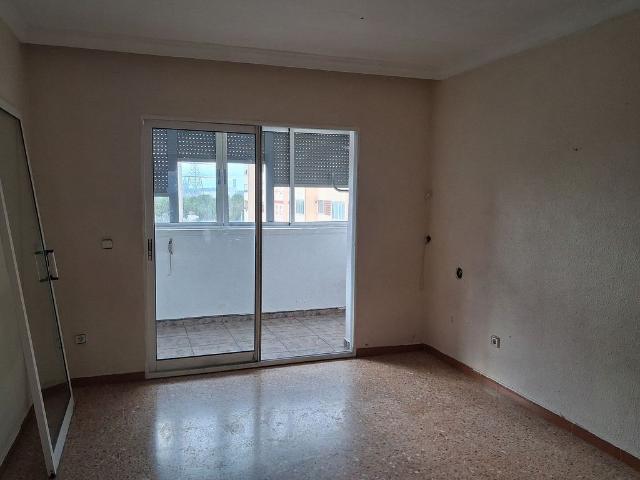 Piso en venta en calle Riu Llobregat, Tarragona, de 85 m² 3 habitaciones por 65.000