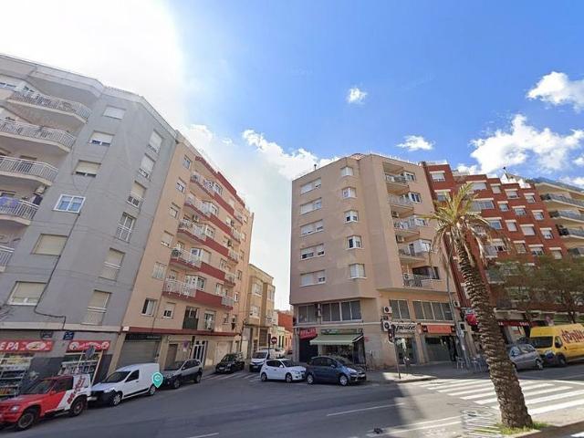 Piso en venta en calle Roca I Rocade, Terrassa, de 108 m² 3 habitaciones por 170.000
