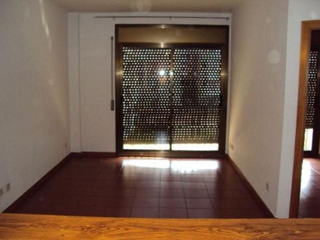 Piso en venta en calle Rocafort, Barcelona, de 45 m² 2 habitaciones por 350.000