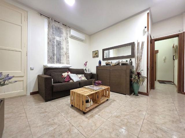Piso en venta en calle Rossello, Barcelona, de 90 m² 3 habitaciones por 315.000