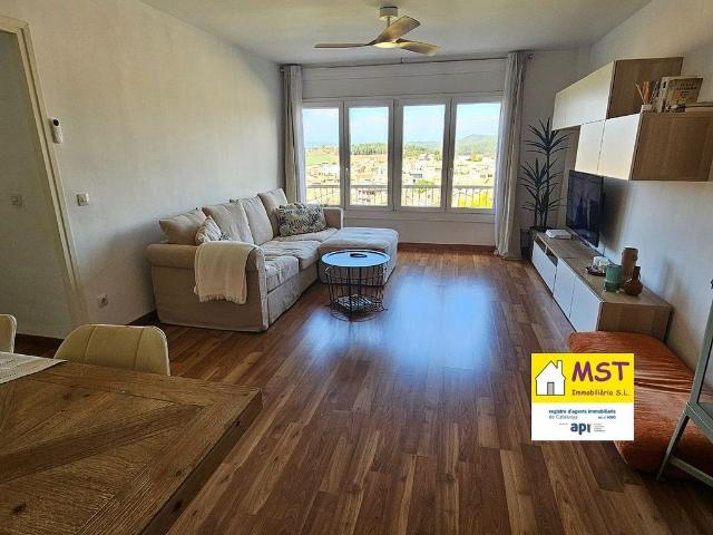 Piso en venta en calle Sabadell, Artés, de 90 m² 4 habitaciones por 148.000