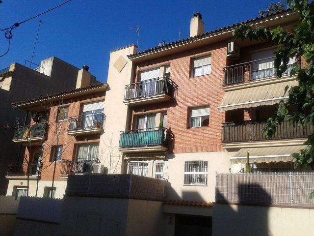 Piso en venta en calle Sant Agustí, Molins de Rei, de 121 m² 4 habitaciones por 380.400