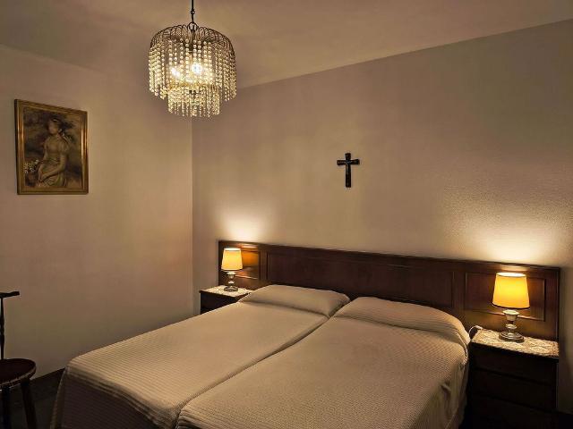 Piso en venta en calle Sant Elies, Barcelona, de 82 m² 4 habitaciones por 650.000