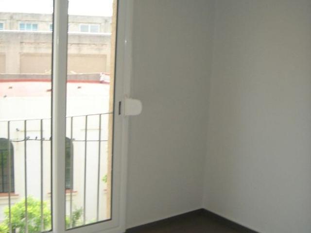 Piso en venta en calle Sant Fructuos, Barcelona, de 48 m² 3 habitaciones por 335.000