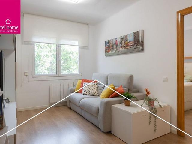 Piso en venta en calle Sant Salvador, Esplugues de Llobregat, de 77 m² 3 habitaciones por 329.000