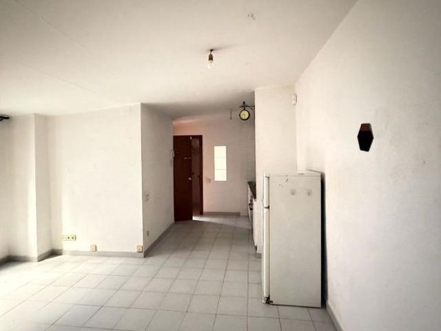 Piso en venta en calle Sant Pere Mitja, Barcelona, de 25 m² 1 habitación por 139.000
