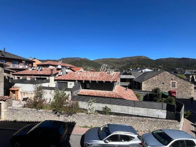 Piso en venta en calle Sant Roc, Bellver de Cerdanya, de 70 m² 3 habitaciones por 165.000