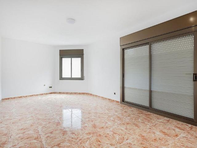 Piso en venta en calle Santa Anna, Premià de Dalt, de 79 m² 4 habitaciones por 290.000