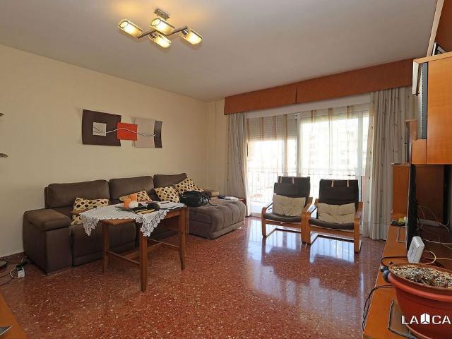 Piso en venta en calle Santa Eulàlia, Hospitalet de Llobregat, L´, de 109 m² 3 habitaciones por 399.000
