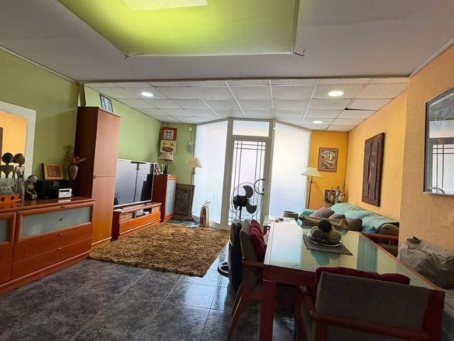 Piso en venta en calle Santiago Apòstol, Hospitalet de Llobregat, L´, de 58 m² 1 habitación por 130.000