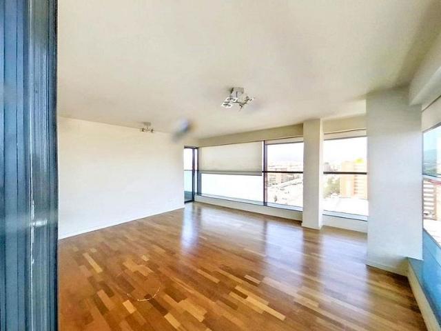 Piso en venta en calle Sardana de la, Sabadell, de 100 m² 3 habitaciones por 612.000