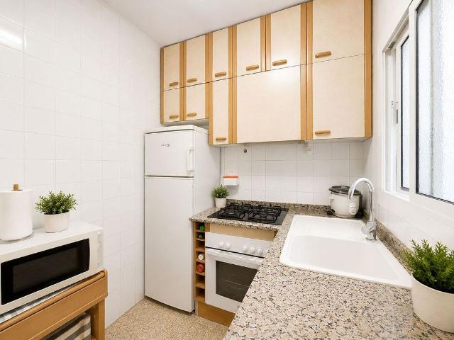 Piso en venta en calle Sardana la, Sant Andreu de la Barca, de 58 m² 3 habitaciones por 150.000