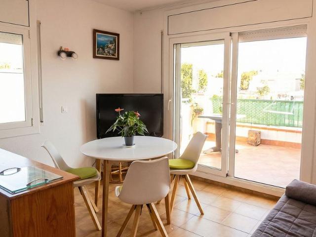 Piso en venta en calle Sc Puigmal, Castelló d´Empúries, de 50 m² 1 habitación por 117.000