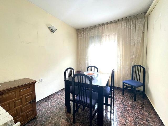 Piso en venta en calle Selva de Mar, Barcelona, de 66 m² 3 habitaciones por 299.000