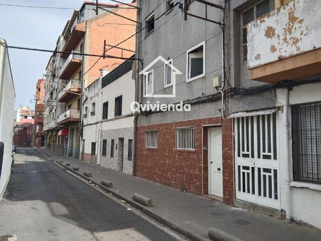 Piso en venta en calle Sèquia, Canovelles, de 45 m² 2 habitaciones por 84.000
