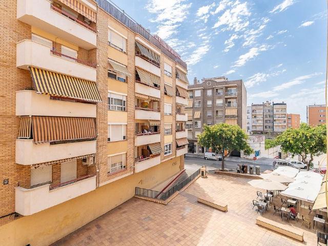Piso en venta en calle Sor Lluisa Estivill, Reus, de 107 m² 4 habitaciones por 179.900