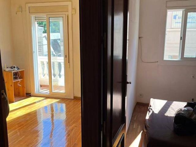 Piso en venta en calle Tubella, Barcelona, de 50 m² 2 habitaciones por 298.000