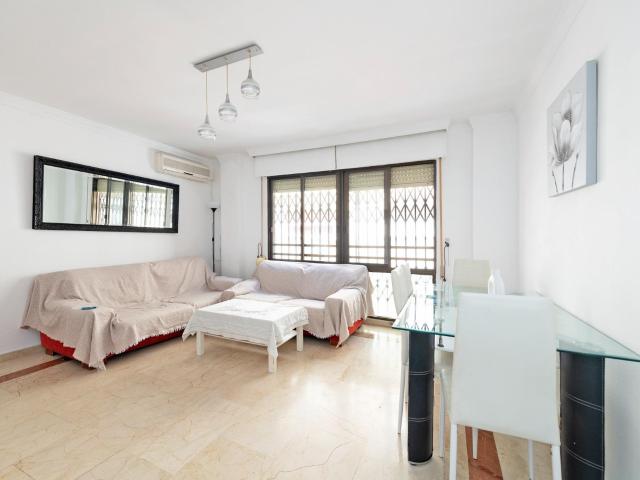 Piso en venta en Calle Tirso de Molina, 19, El Molinillo Capuchinos
