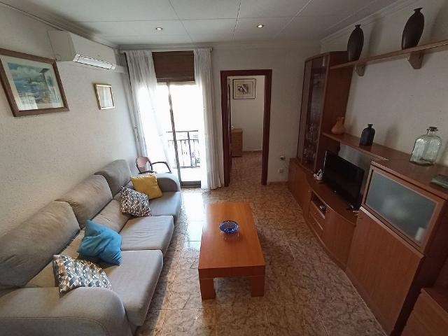 Piso en venta en calle Vall D'aran, Barcelona, de 59 m² 3 habitaciones por 330.000