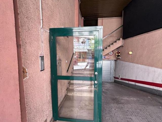 Piso en venta en calle Vallcalent, Lleida, de 74 m² 3 habitaciones por 144.000