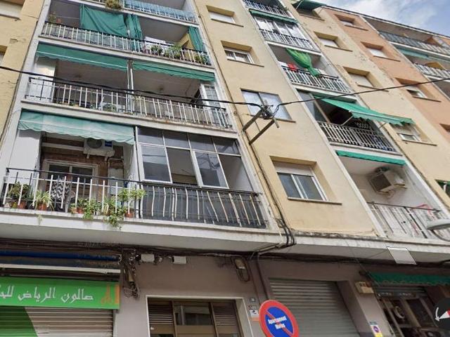 Piso en venta en calle Verge de Montserrat, Canovelles, de 75 m² 3 habitaciones por 155.000
