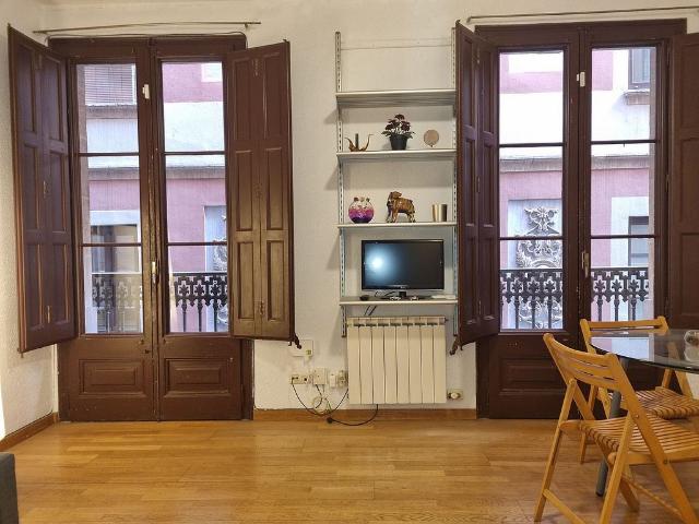 Piso en venta en calle Vidre, Barcelona, de 9 m² 2 habitaciones por 350.000