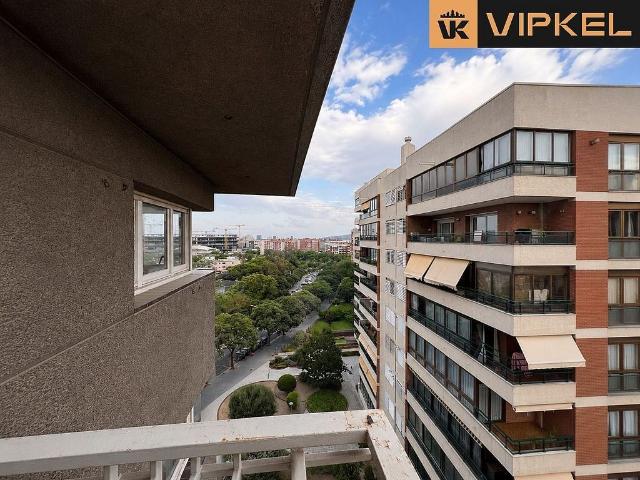 Piso en venta en calle Xile, Barcelona, de 100 m² 3 habitaciones por 650.000