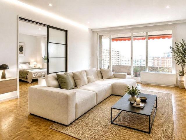 Piso en venta en calle Xile, Barcelona, de 105 m² 4 habitaciones por 650.000
