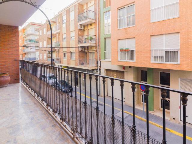 Piso en venta en Callosa de Segura. IMPRESIONANTE PISO CON 5 DORMITORIOS Y MÁS DE 240M2 EN CALLOSA DE SEGURA GARAJE Y TRASTERO OPCIONALES. Pisos Callosa de.