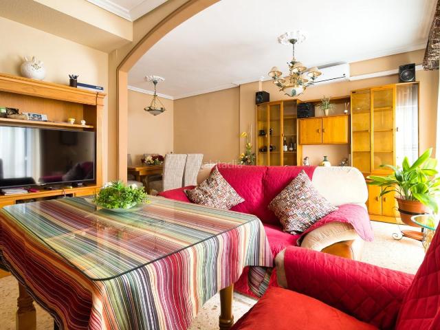 Piso en venta en Camas, Centro Barriada Mallorca. Amplio piso, buena ubicación y bienestar en Camas. Pisos.