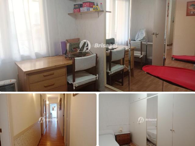 Piso en venta en Cambrils, Port Horta de Santa Maria Costa Dorada. Amplio y luminoso piso de 4 habitaciones en una de las mejores zonas de Cambrils. Pisos.