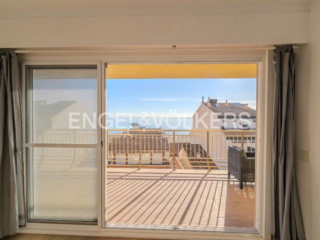 Piso en venta en Campello el, Campello Playa. Exquisitez Frente al Mar con Idilícas Vistas. Pisos Campello.