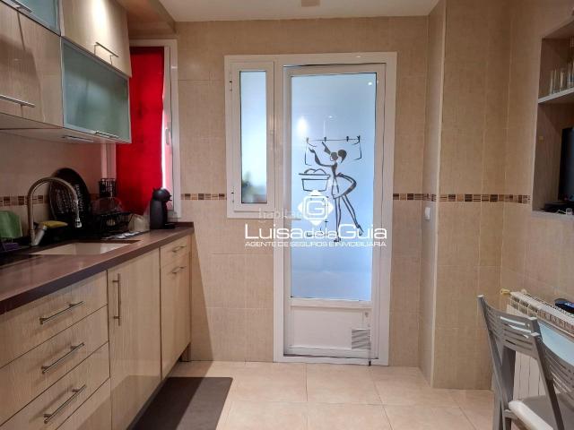 Piso en venta en Campo de Criptana. Tu nuevo hogar te espera! Vivienda de Protección Oficial VPO de 90 m con piscina, garaje y trastero. Pisos Campo de.