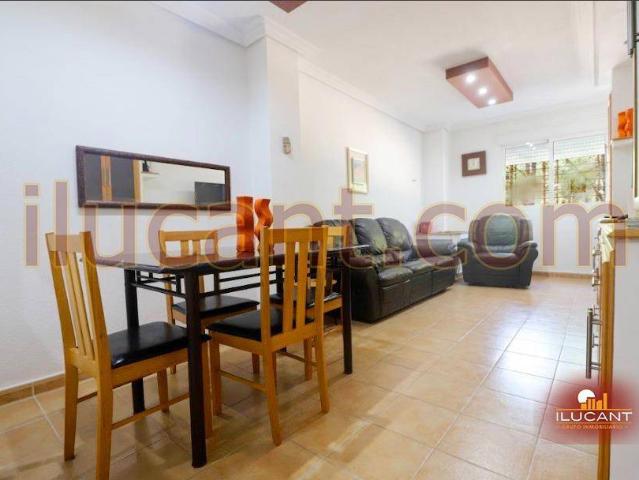 Piso en Venta en Campoamor