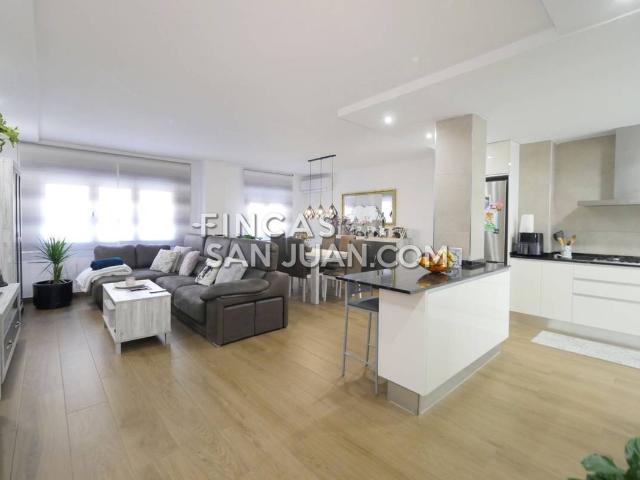 Piso en Venta en Campoamor
