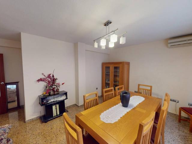 Piso en Venta en Campoamor