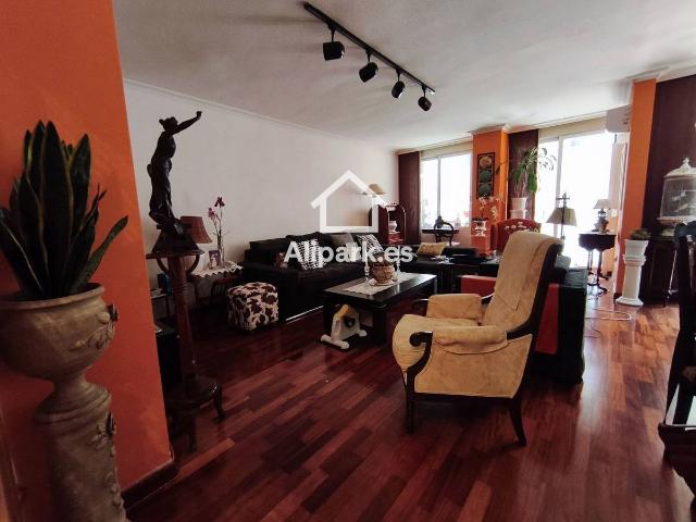 Piso en Venta en Campoamor
